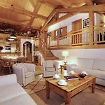 Familial A 1850 Avec Cheminee Et Hammam - Fr-1-575-203 * Courchevel