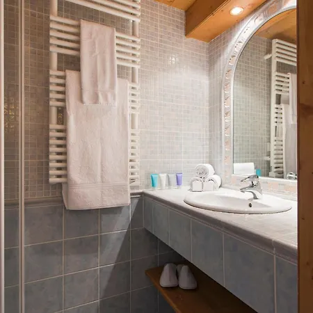 Chalet Familial A 1850 Avec Cheminee Et Hammam - Fr-1-575-203 Courchevel